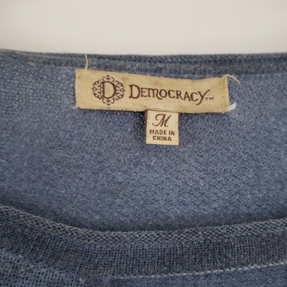 Top - Picture 3 of 4